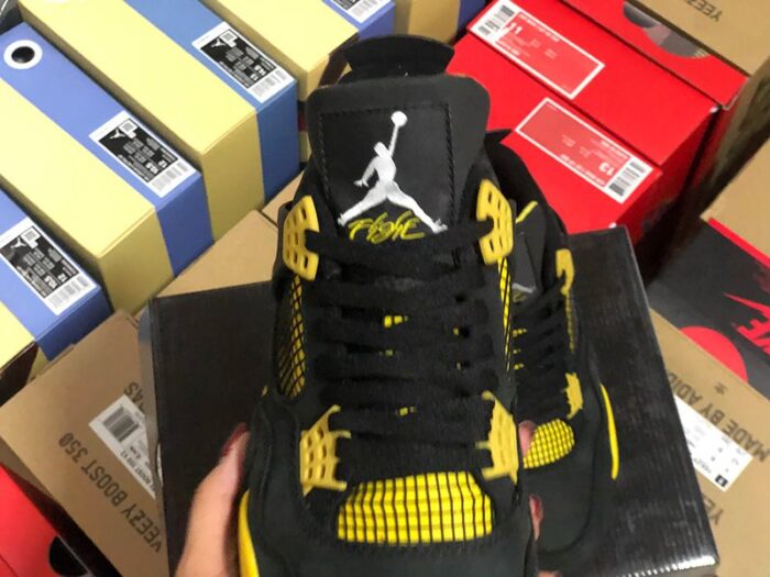 Jordan 4 Retro 'Thunder' 2012 - Image 8