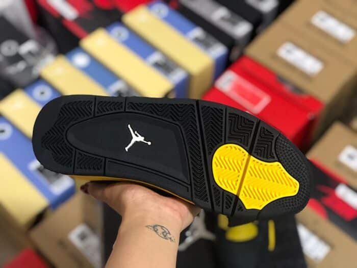 Jordan 4 Retro 'Thunder' 2012 - Image 5