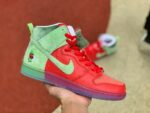 Dunk High SB 'Strawberry Cough' - Image 2