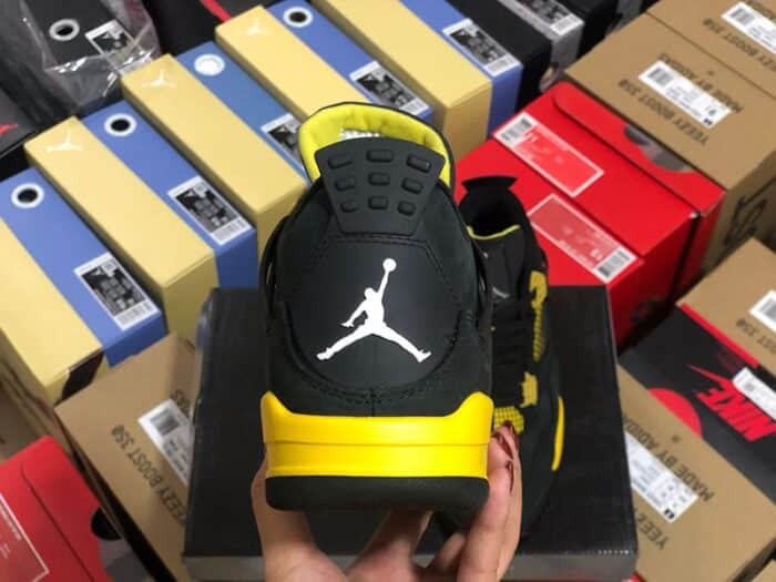 Jordan 4 Retro 'Thunder' 2012 - Image 4