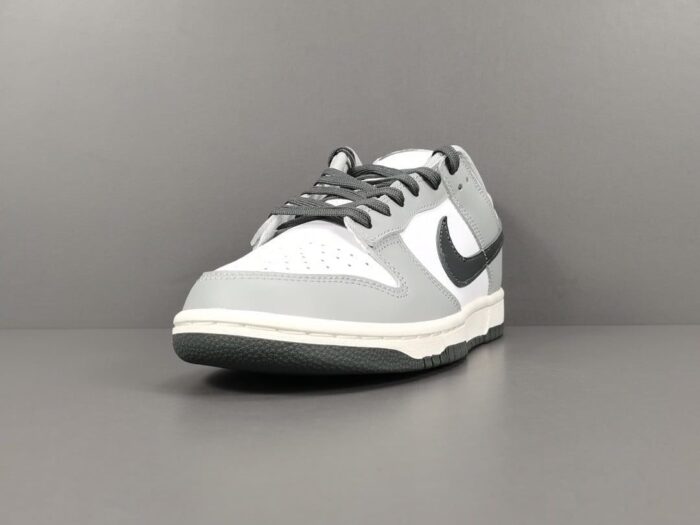 DUNK LOW 'LIGHT SMOKE GREY' (W) - Image 6