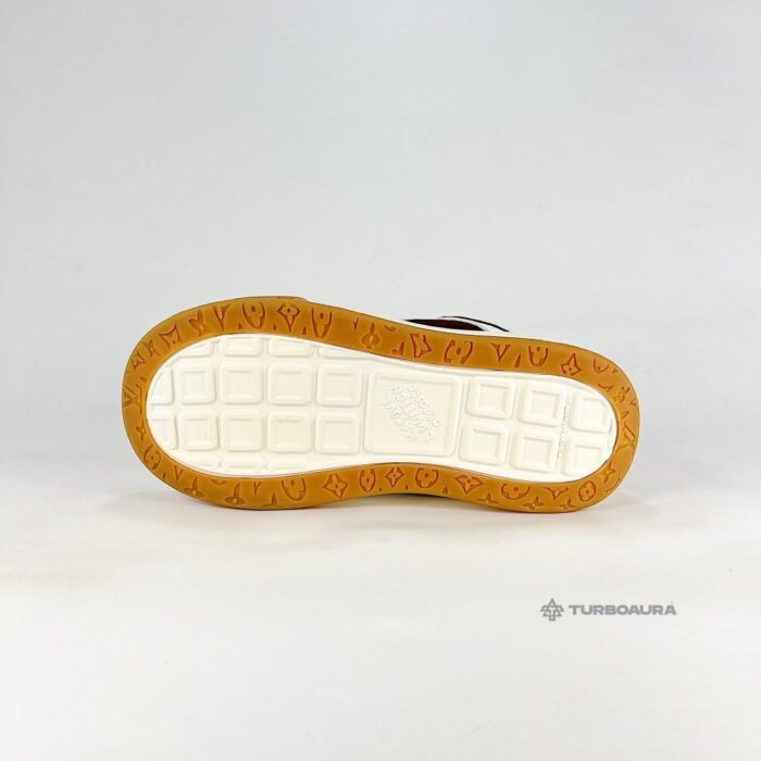 L* V Tilted Sneaker - Image 9