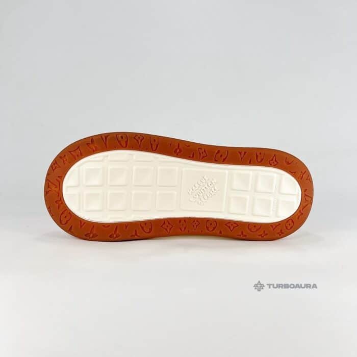 L* V Tilted Sneaker - Image 9
