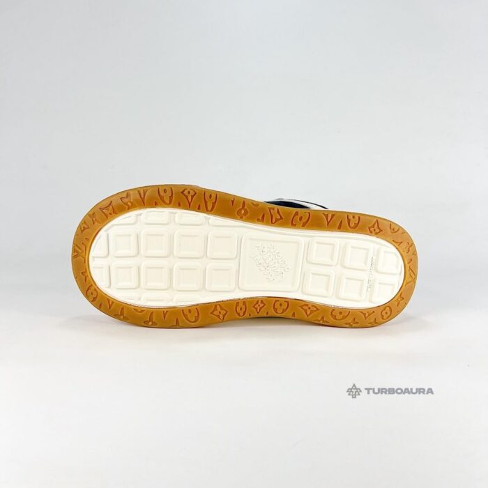 L* V Tilted Sneaker - Image 9