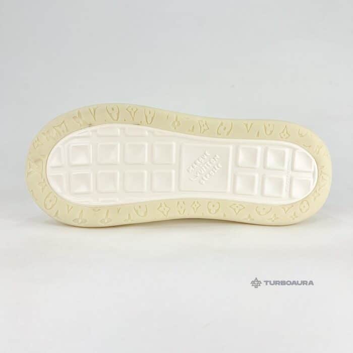 L* V Tilted Sneaker - Image 9