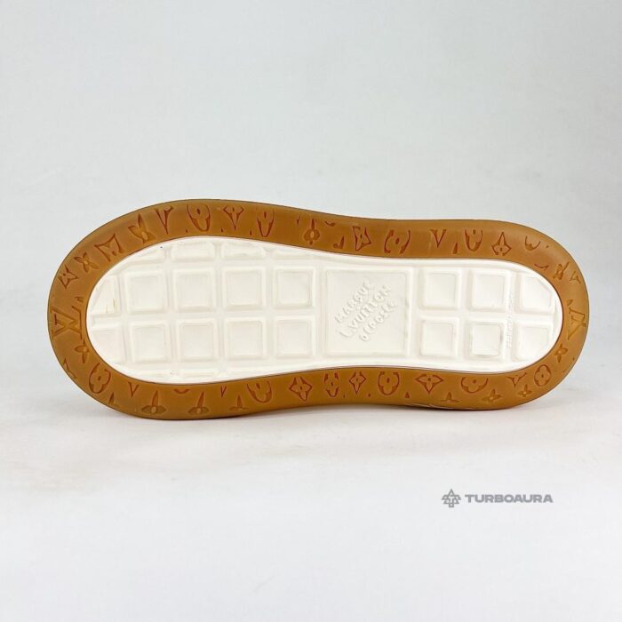 L* V Tilted Sneaker - Image 9
